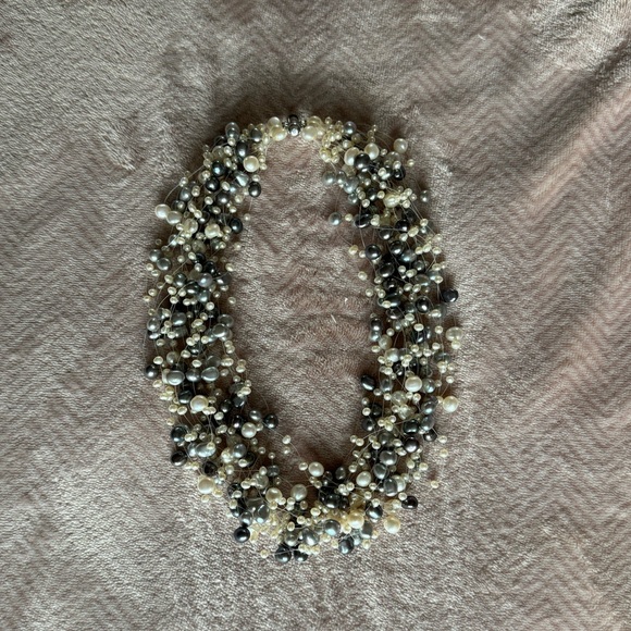 Tiffany &Co Iridesse pearls neckless - Picture 11 of 15